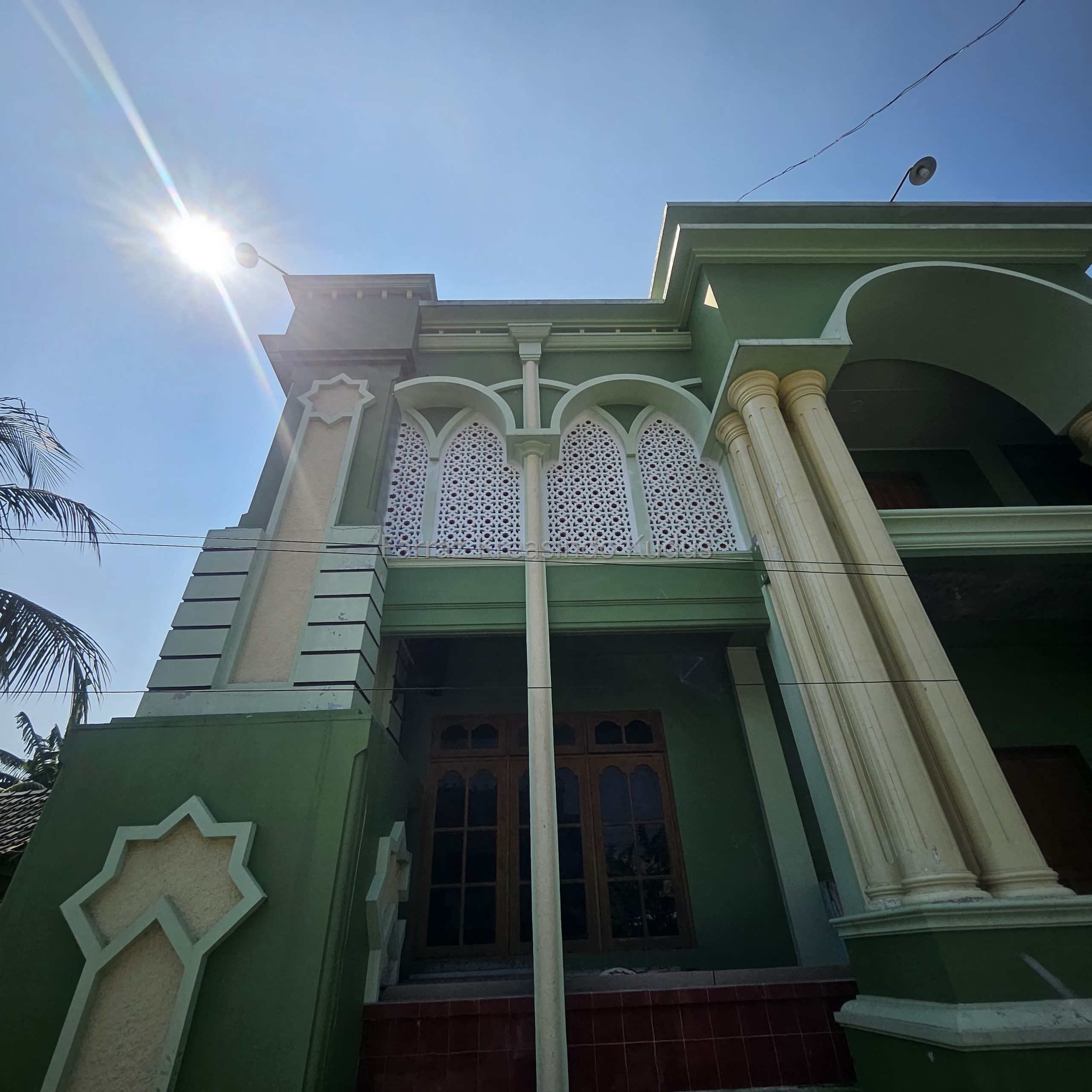 Finishing Pemasangan GRC Kerawang Masjid Jami Baiturrahman Demak, Karya CV Farraz Kreasindo